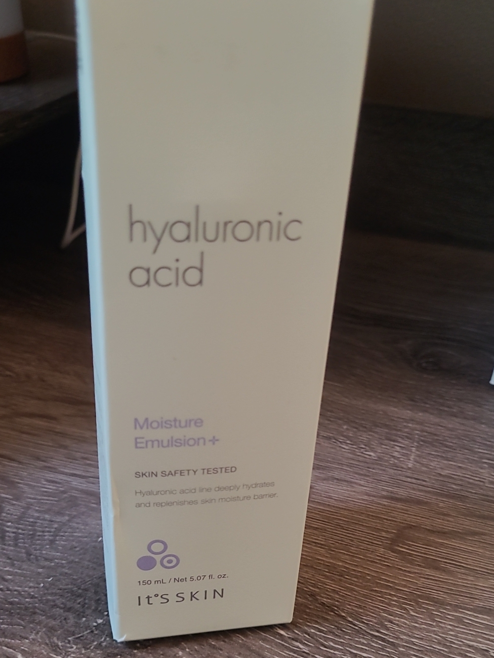 It's Skin Hyaluronic Acid Moisture Emulsion+  150ml/5.7 Fl oz - Picture 2 of 6